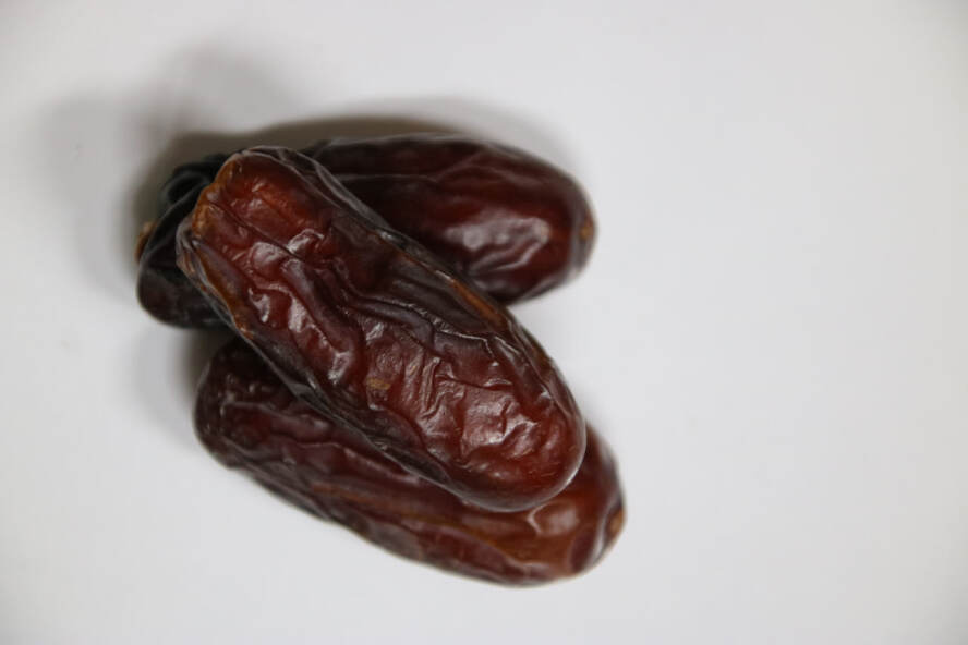 Piarom Dates